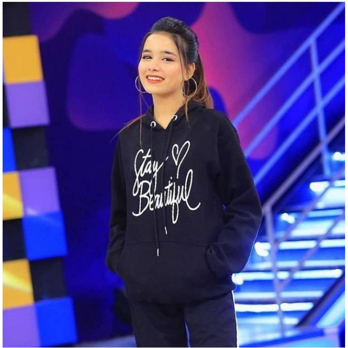 Black Stay Beautiful Fleece Full Sleeves Pull Over Hoodie For Women - HB INDUSTRIES - Hoodies & Sweatshirts -