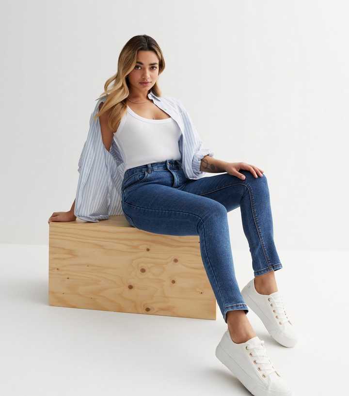 Petite Blue Mid Rise Amie Skinny Jeans - HB INDUSTRIES - Jeans -
