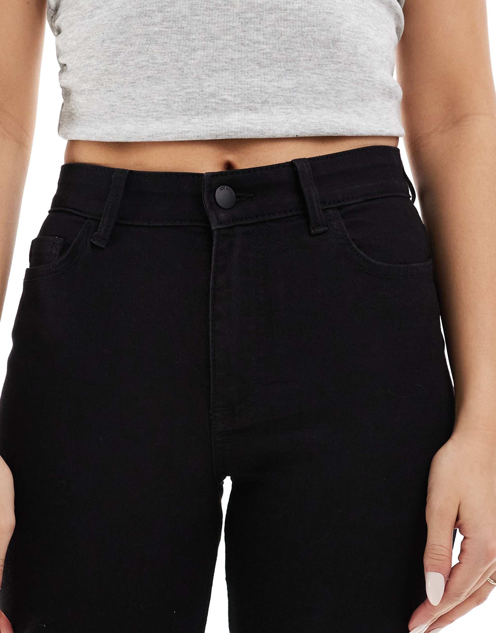 Skinny Jeans in Black – Slim Fit Stretchable Denim for Men in Pakistan | DOCACCA