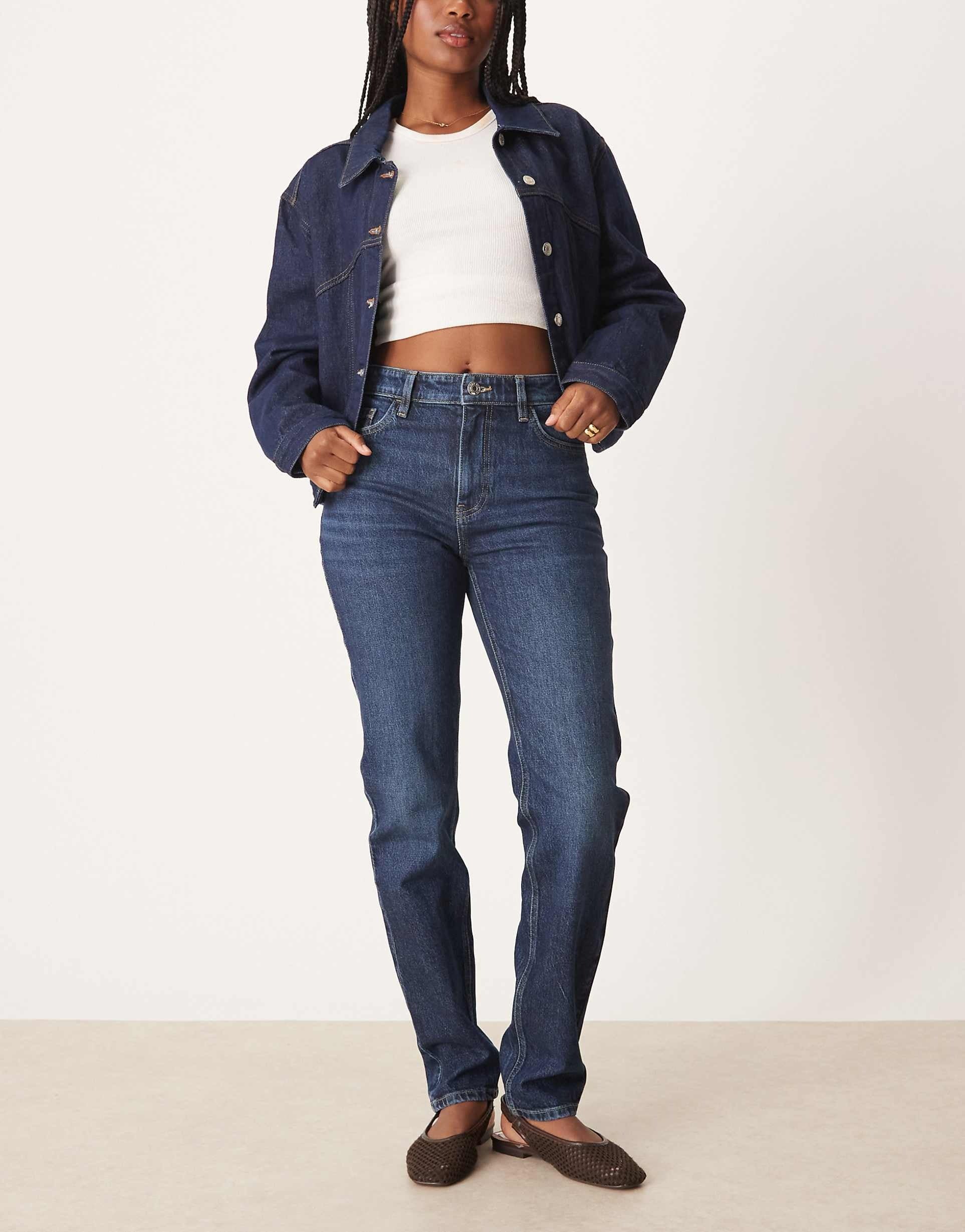 Mom Jeans in Deep Blue – High-Waist Relaxed Fit Denim for Women in Pakistan | DOCACCA
