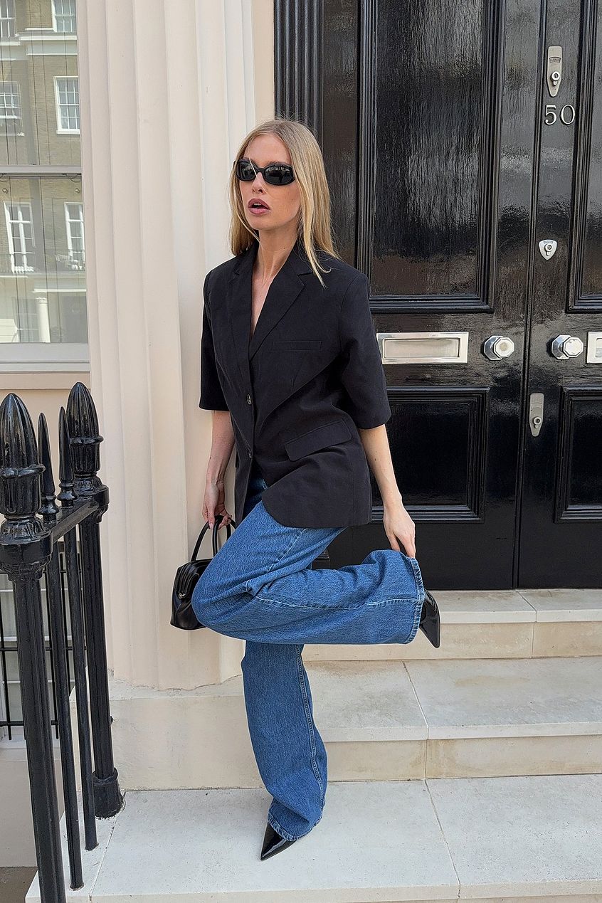 Women Low Waist Jeans – Trendy Low-Rise Denim for Men & Women in Pakistan | DOCACCA