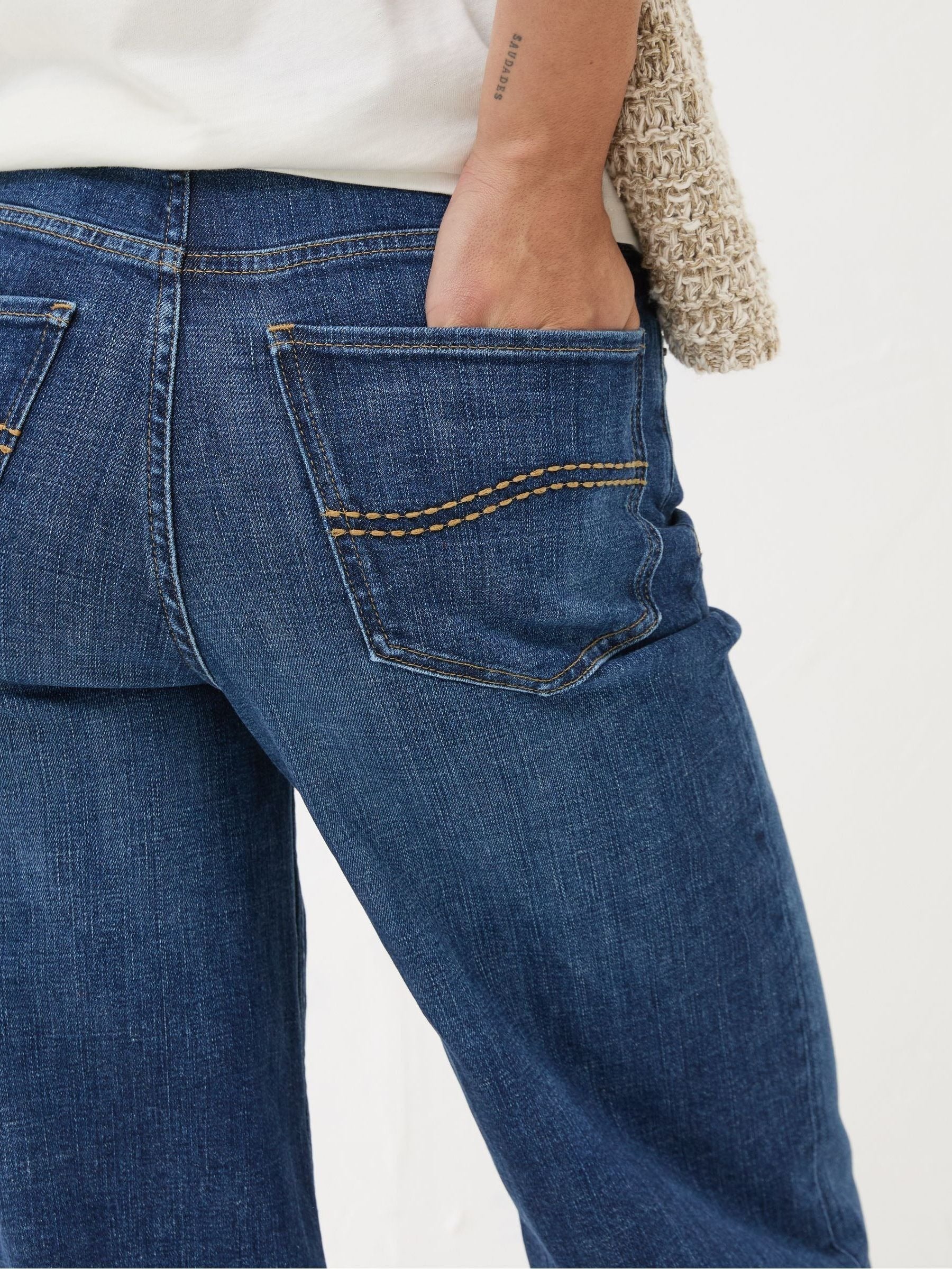 Women Fat Face Welling Blue Wide Leg Jeans – Trendy High Waist Denim for Pakistan | HB INDUSTRIES