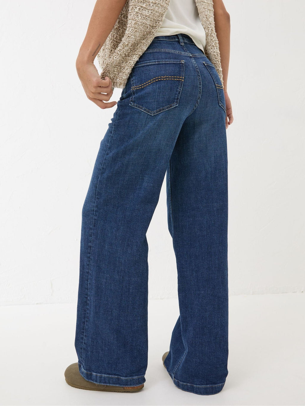 Women Fat Face Welling Blue Wide Leg Jeans – Trendy High Waist Denim for Pakistan | HB INDUSTRIES