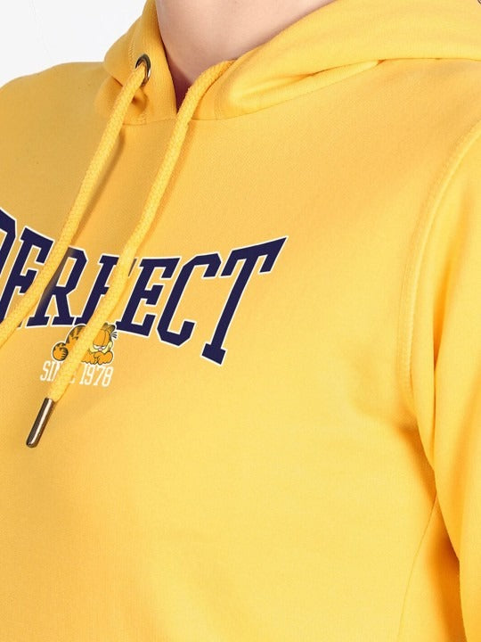 Garfield Printed Hooded Pullover Yellow Hoodie for Women – Casual Streetwear Pakistan | DOCACCA