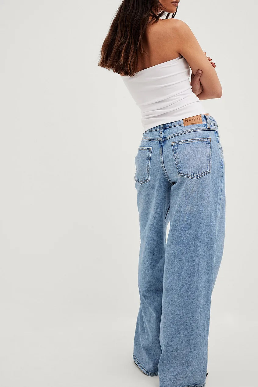 Low Waist Wide Leg Jeans with Seam Details in Light Blue - Stylish & Comfortable