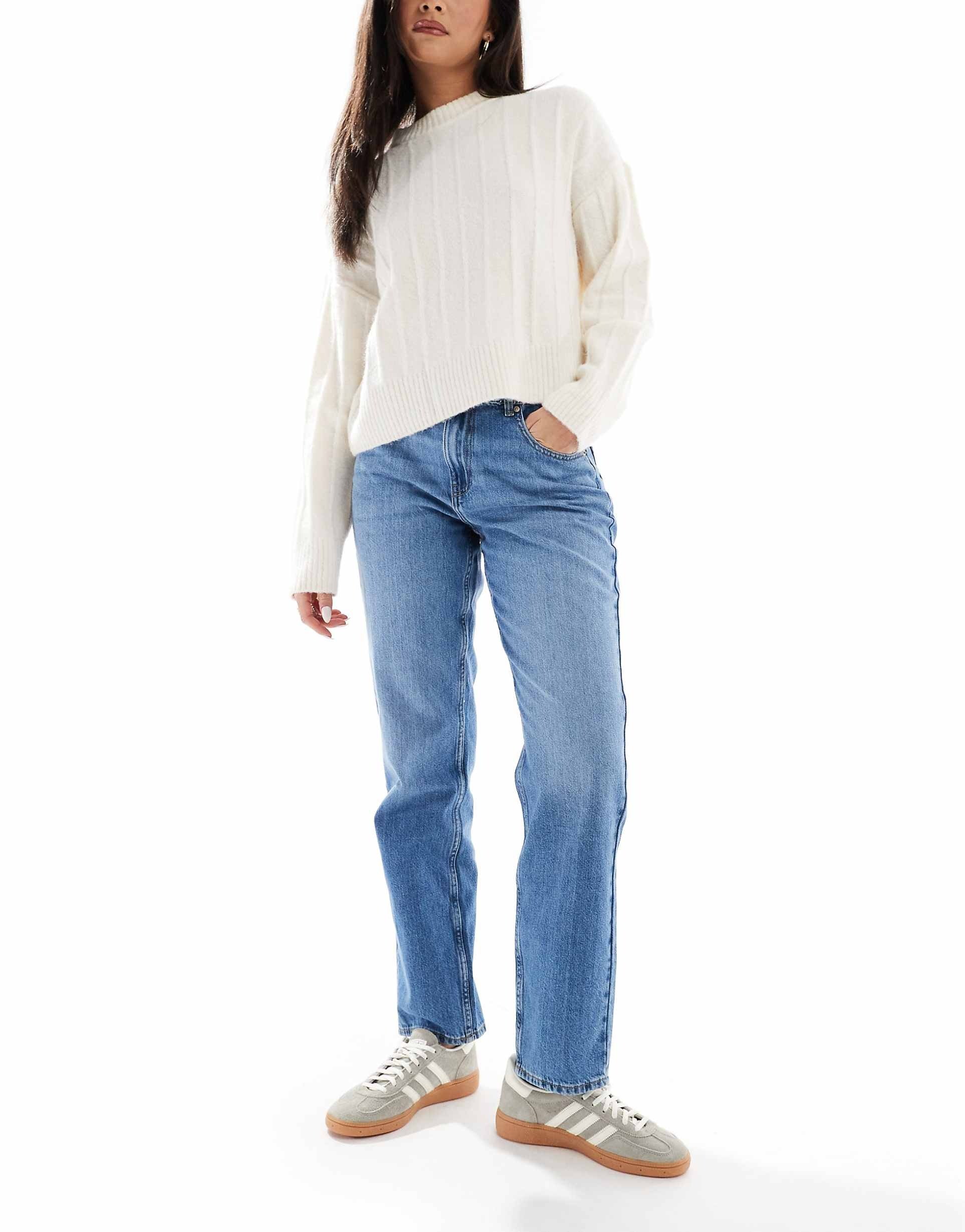 Mom Jeans in Mid Wash Blue – High-Waist Relaxed Fit Denim for Women in Pakistan | DOCACCA