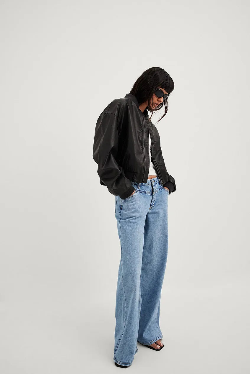 Low Waist Wide Leg Jeans with Seam Details in Light Blue - Stylish & Comfortable