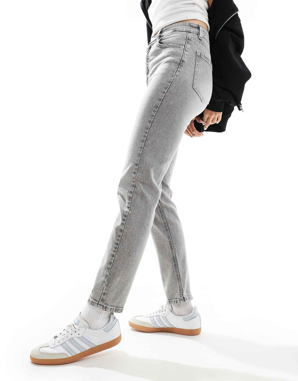 Women’s Grey Mom Jeans – High Waist Relaxed Fit Denim for Everyday Comfort in Pakistan | DOCACCA