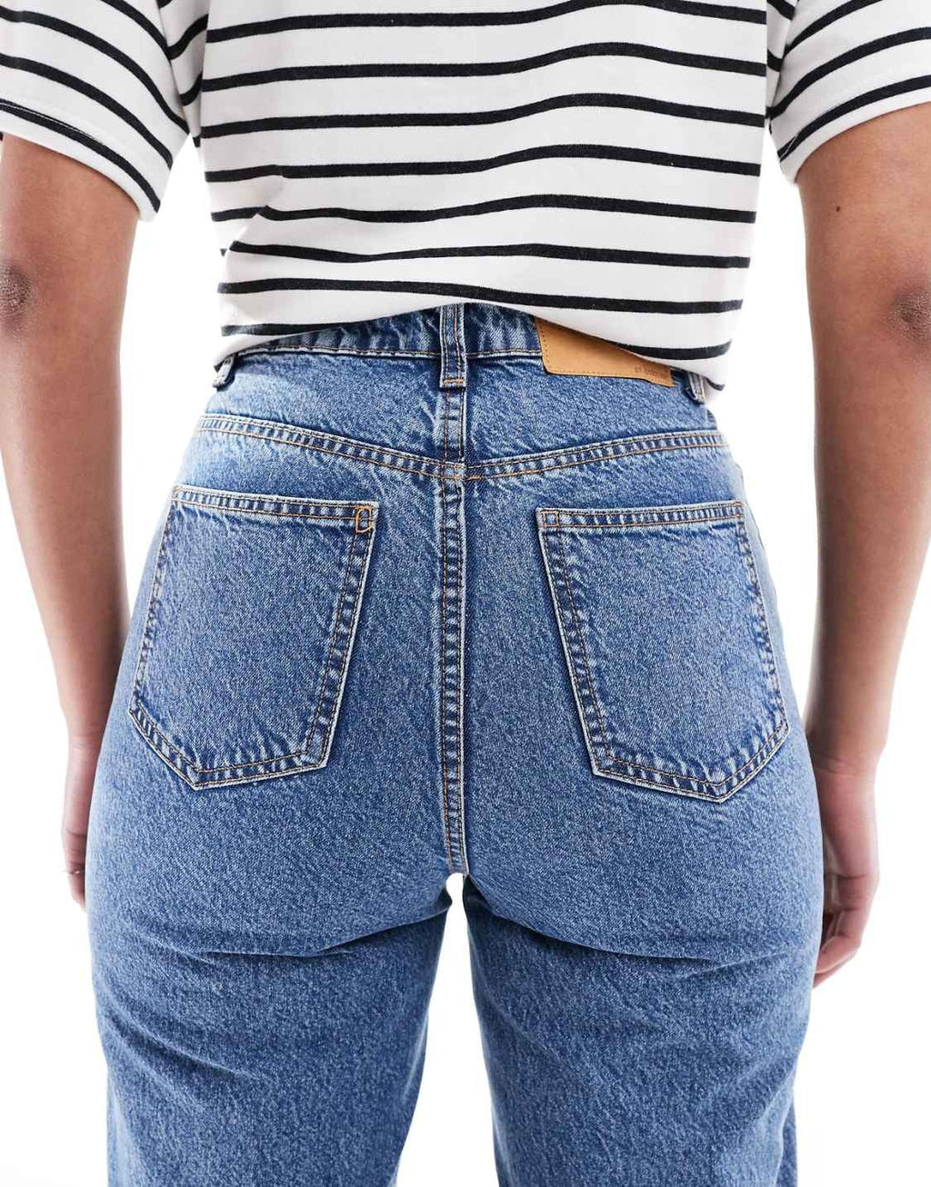 Women’s Mom Jeans in Mid Blue – High Waist Relaxed Fit Denim for Everyday Pakistani Style | DOCACCA