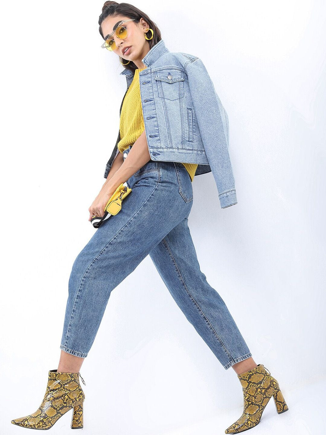 Washed Spread Collar Crop Denim Jacket – Breathable Crop Trucker for Pakistan | DOCACCA