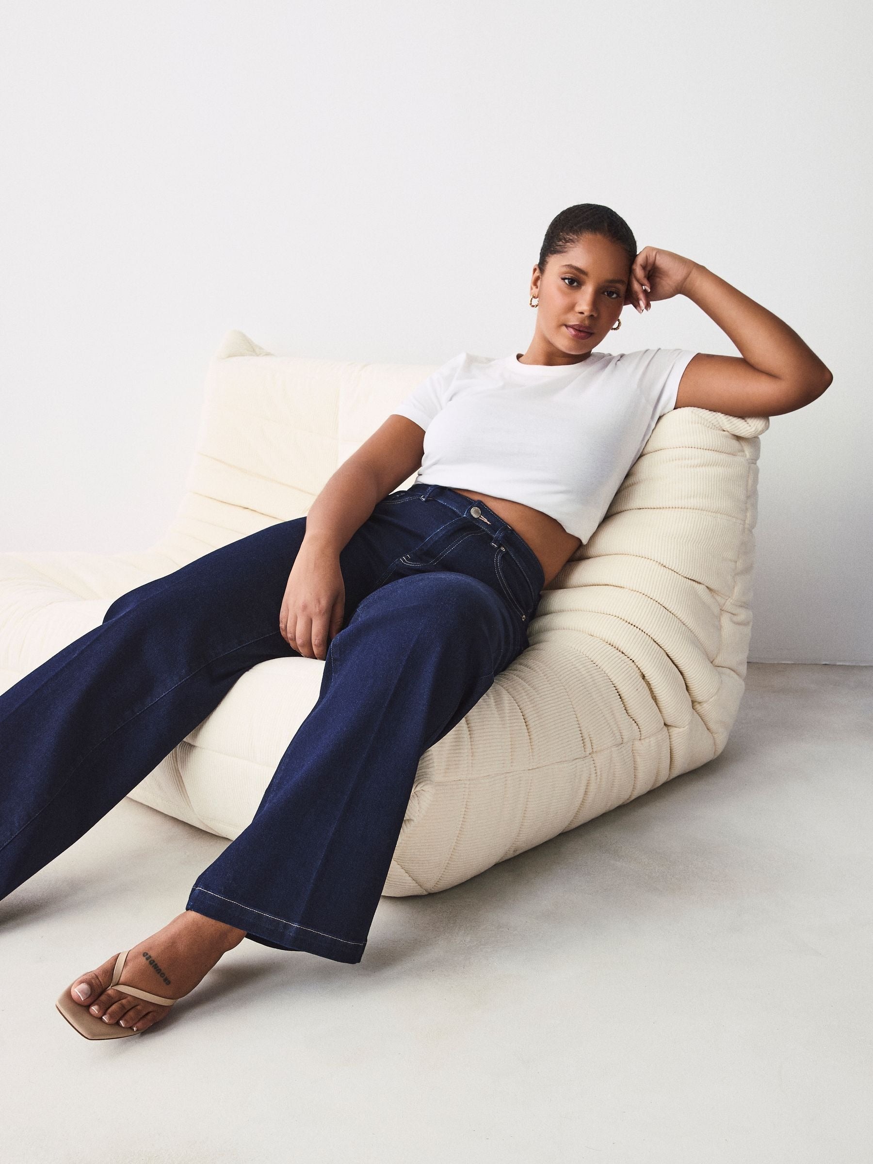 Women Rinse Hourglass Wide Leg Jeans – Trendy High-Waisted Cotton Denim for Pakistan | HB INDUSTRIES