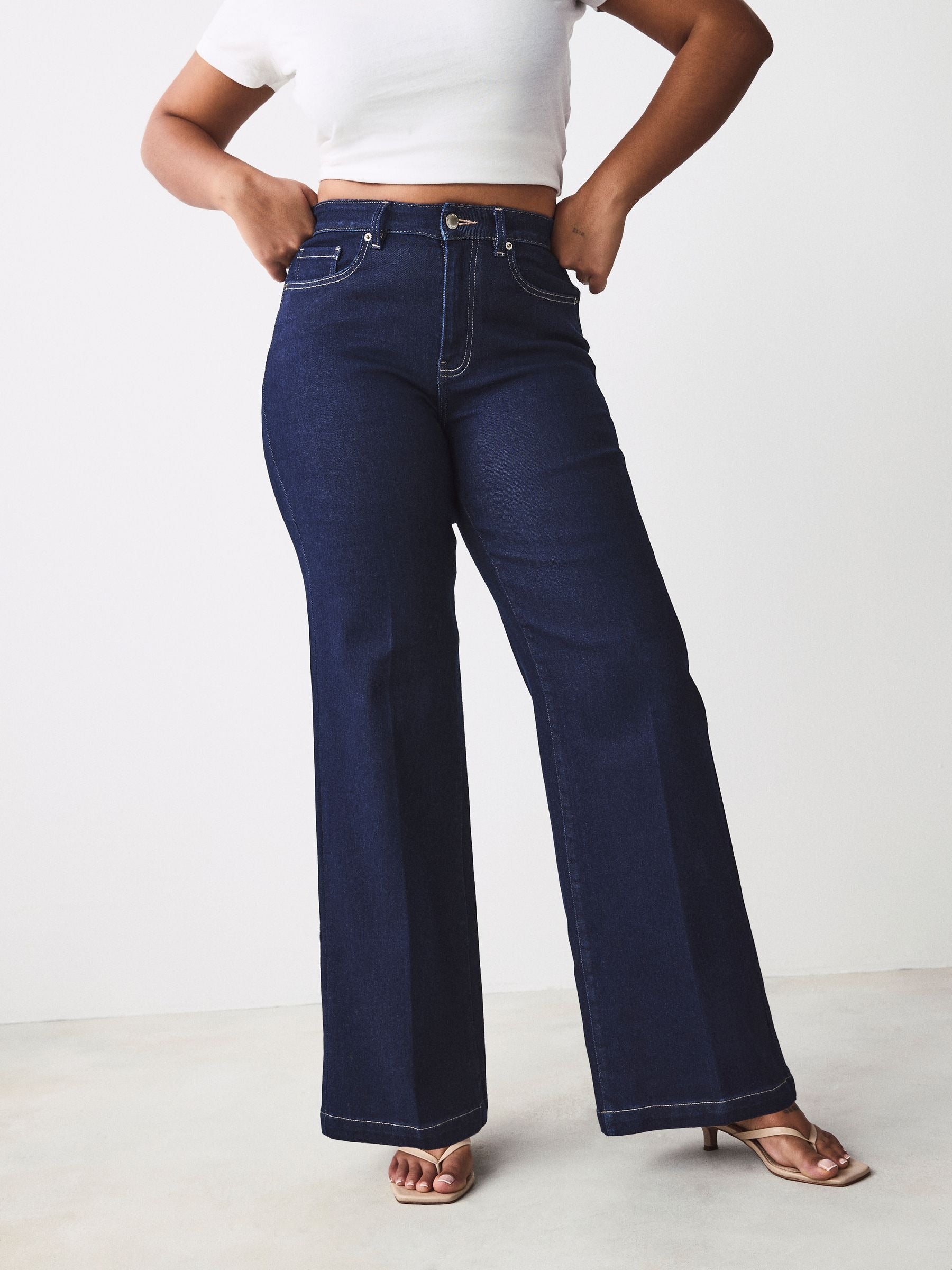 Women Rinse Hourglass Wide Leg Jeans – Trendy High-Waisted Cotton Denim for Pakistan | HB INDUSTRIES