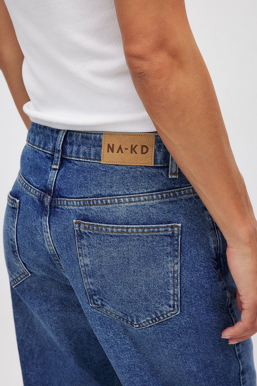 Women Straight Loose Fit Jeans – Classic Straight-Leg, Relaxed Comfort Denim for Pakistan | DOCACCA