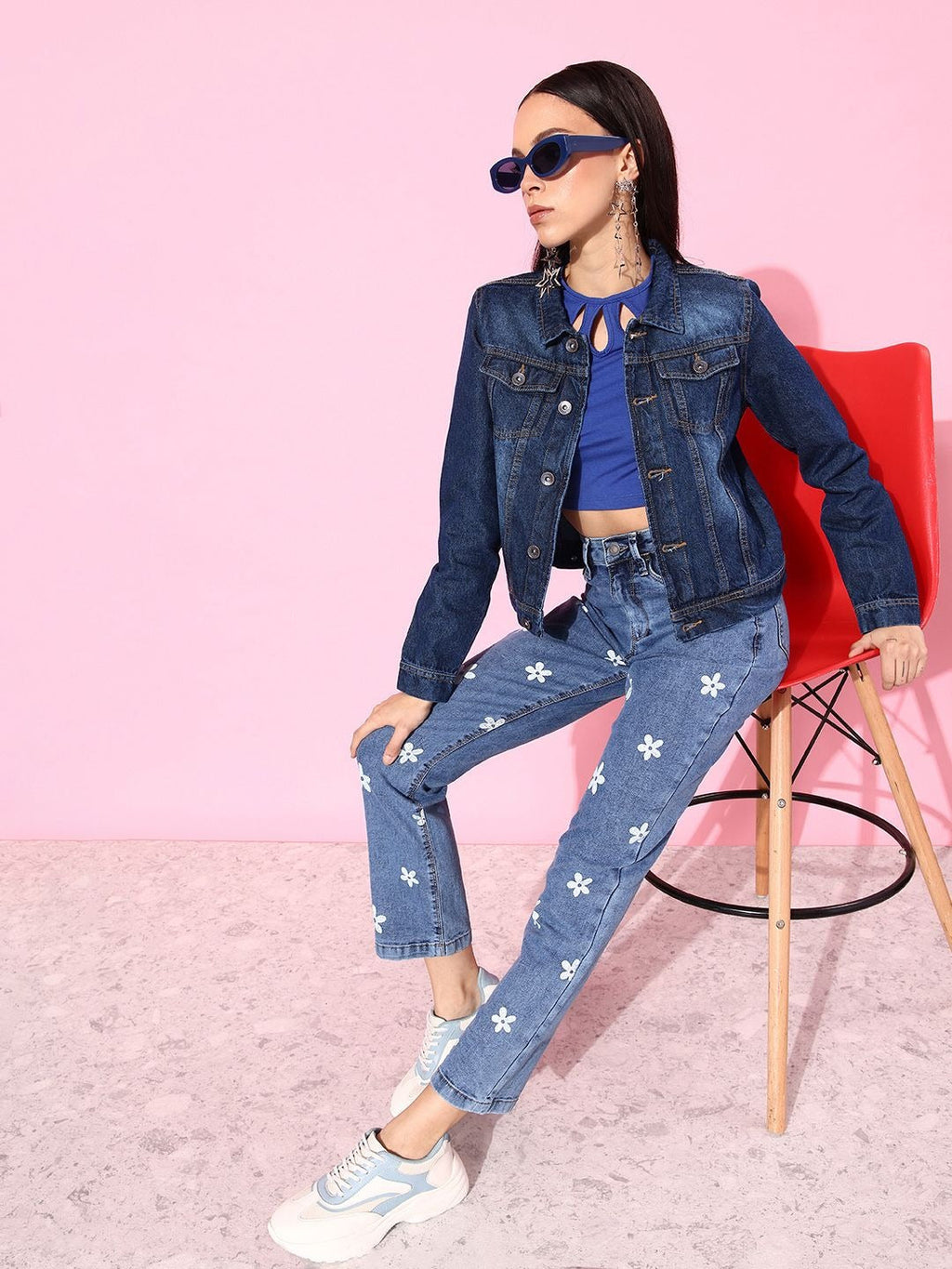 Women Blue Washed Denim Trucker Jacket – Classic Washed Trucker for Pakistan | DOCACCA