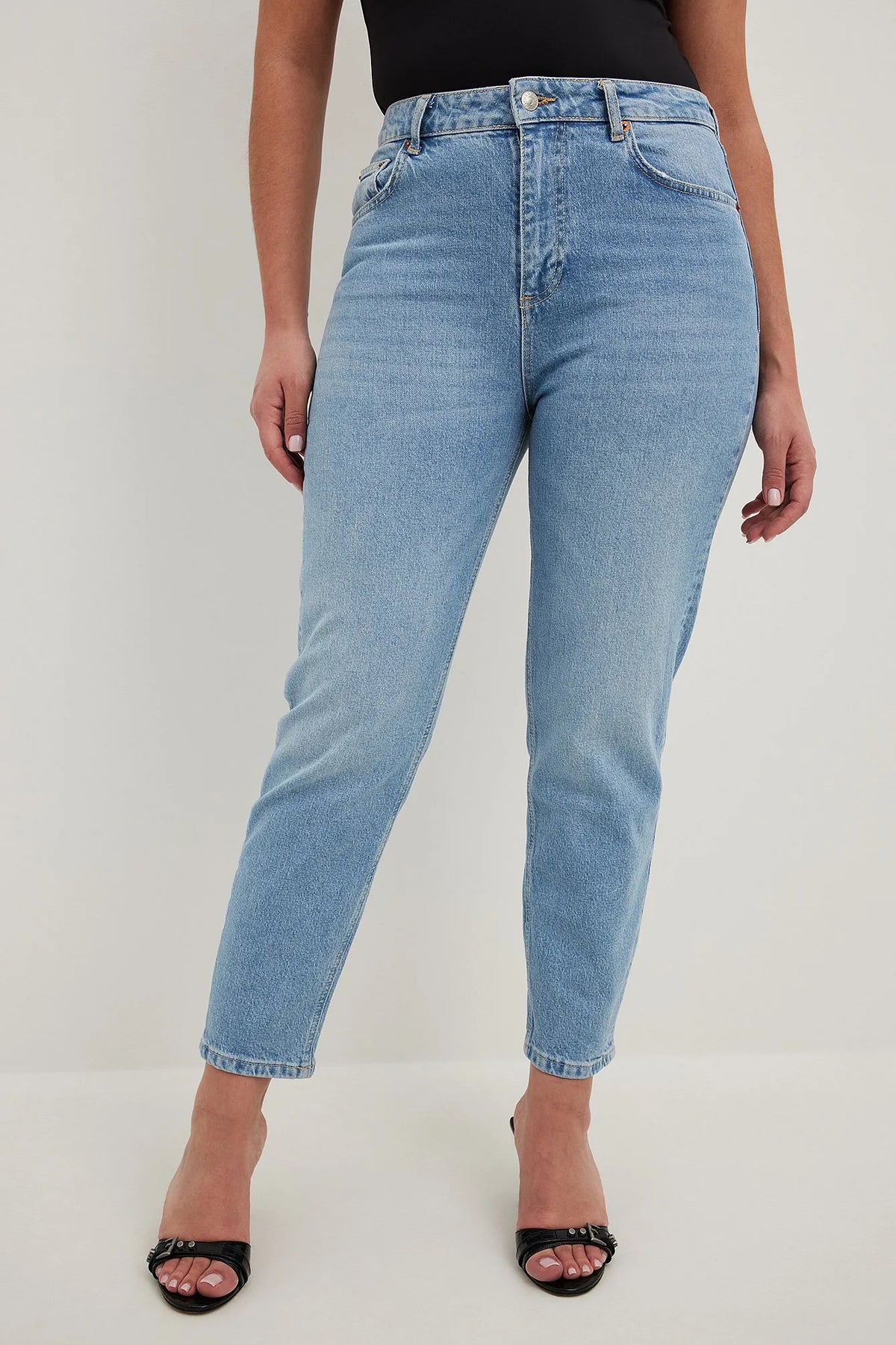 Light Blue Mom High Waist Jeans in Different Sizes