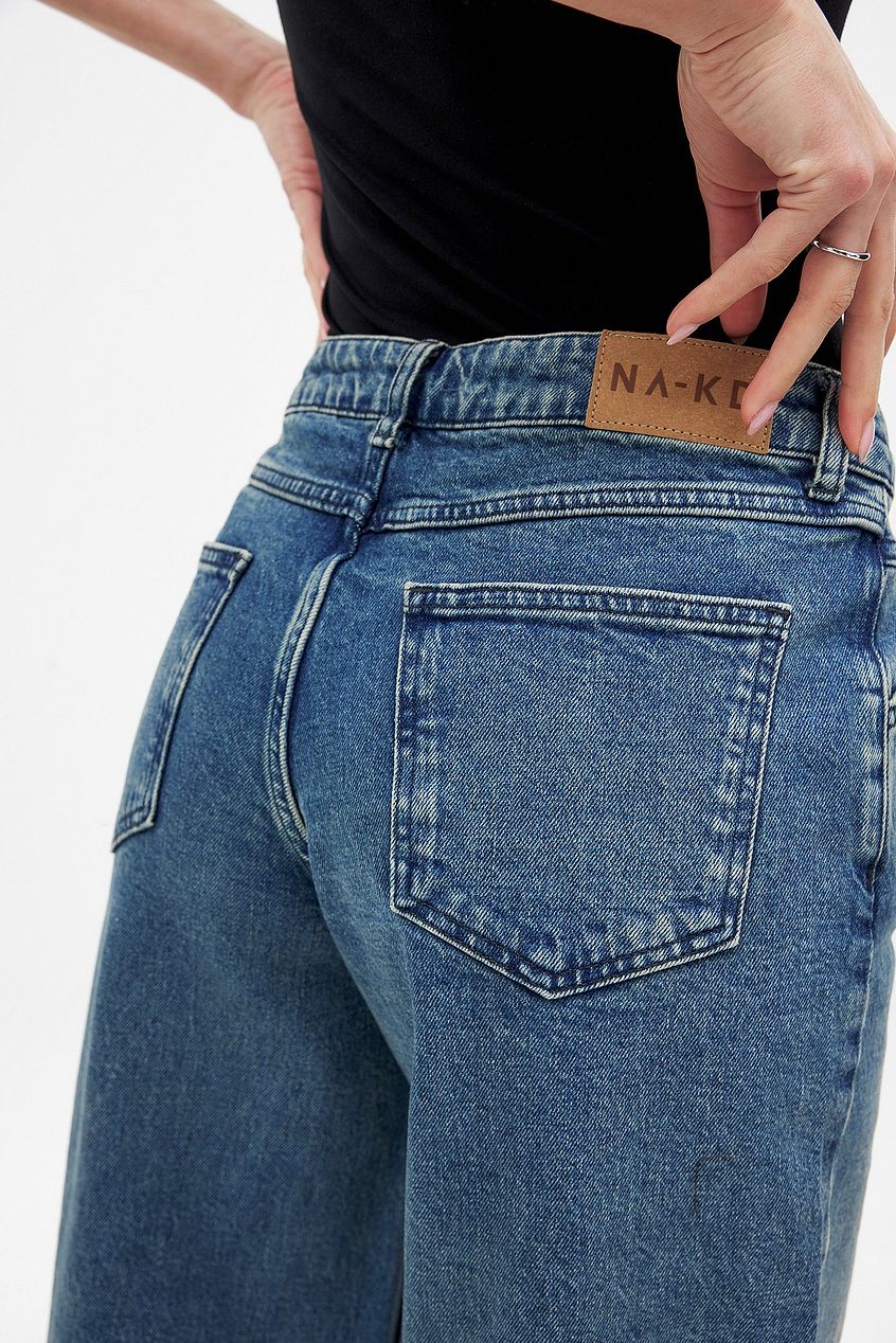 Women Low Waist Wide Leg Jeans with Seam Details – Trendy Low-Rise Baggy Denim, Structured Seams for Shape | DOCACCA