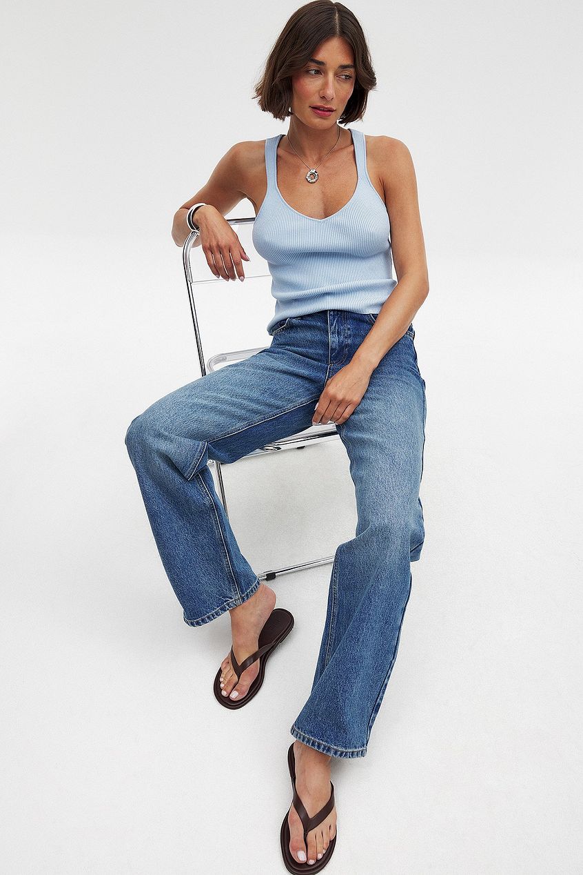 Women Mid Waist Straight Jeans – Classic Straight-Leg Denim for Daily Style in Pakistan | DOCACCA