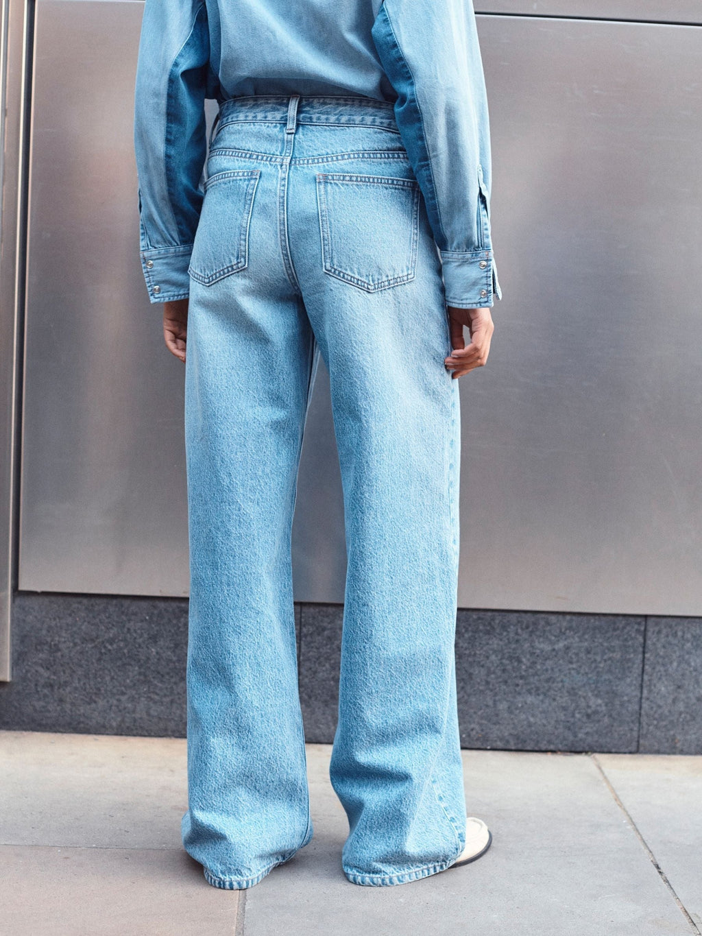 Women Mid Blue Wide Leg Jeans – Trendy, Comfortable & Stylish Denim Pants in Pakistan