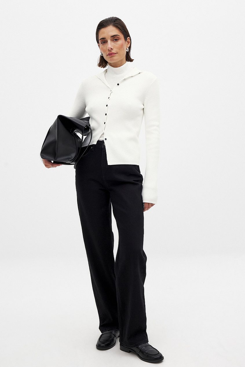 Women Straight High Waist Jeans – Classic High-Rise Straight Leg for Pakistani Women | DOCACCA