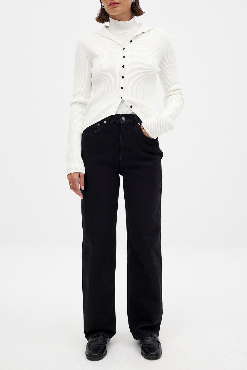 Women Straight High Waist Jeans – Classic High-Rise Straight Leg for Pakistani Women | DOCACCA