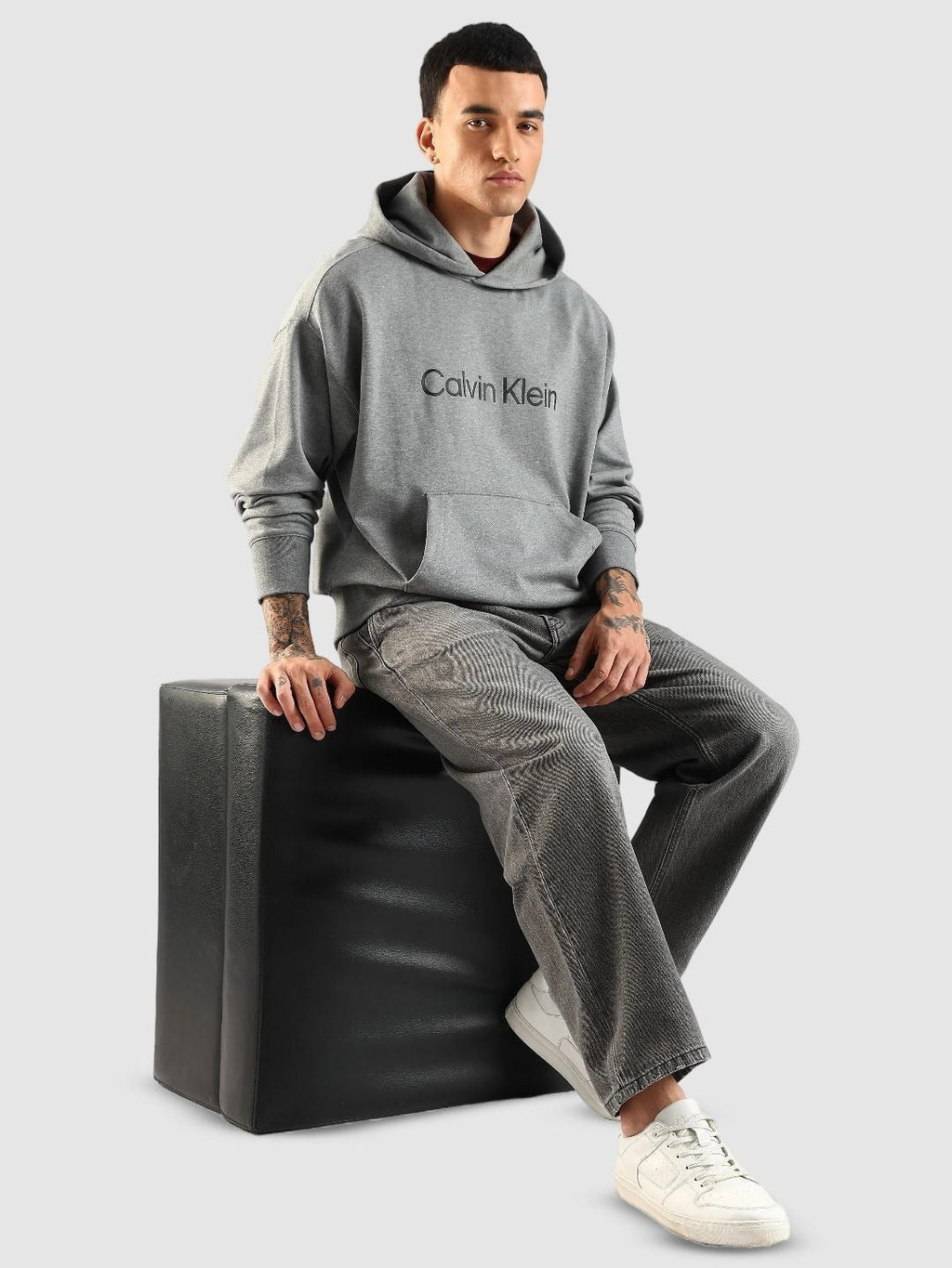 Men Printed Hooded Sweatshirt – Stylish Graphic Hoodie for Winter in Pakistan (Copy)
