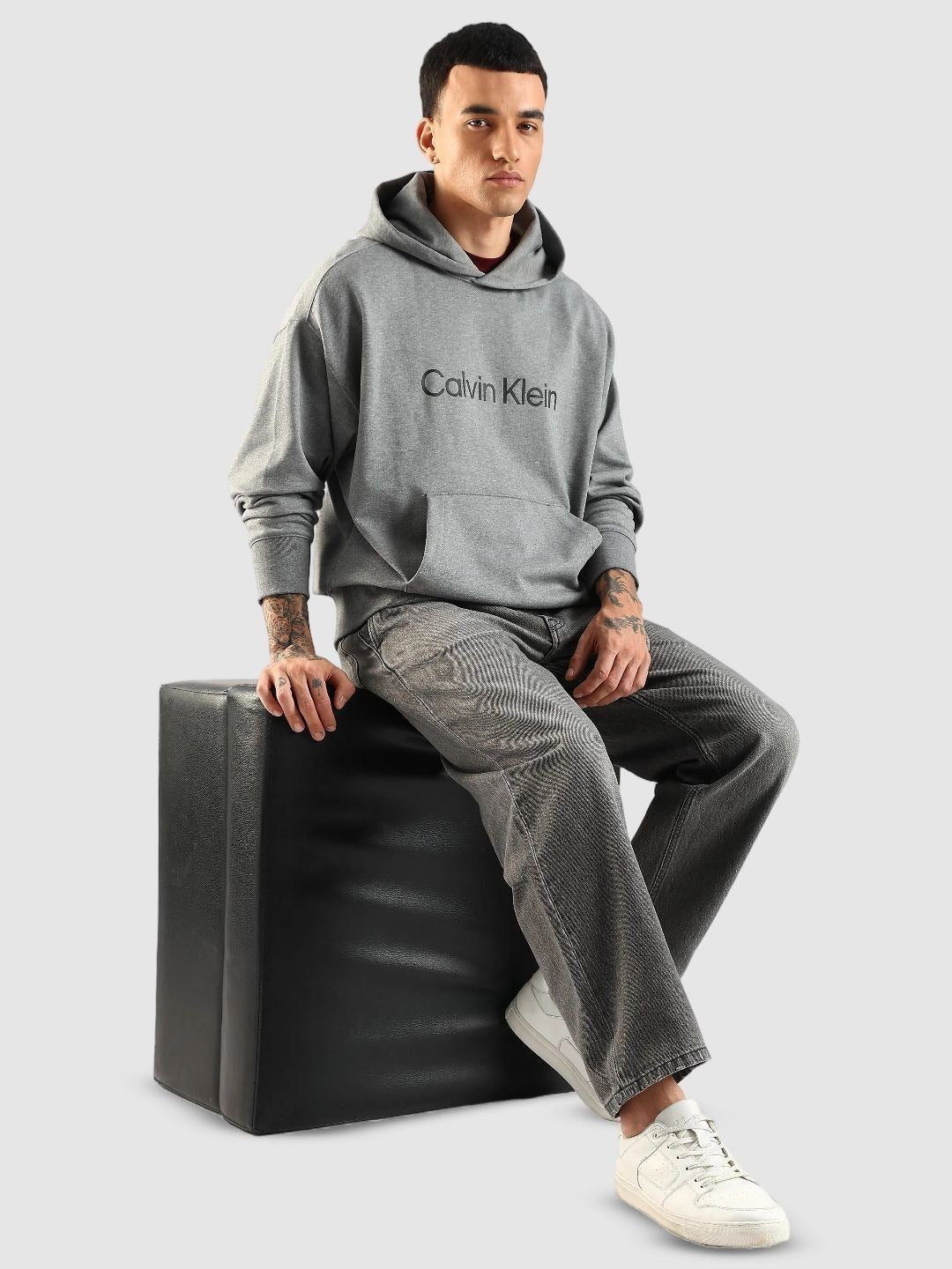 Men Printed Hooded Sweatshirt – Stylish Graphic Hoodie for Winter in Pakistan (Copy)