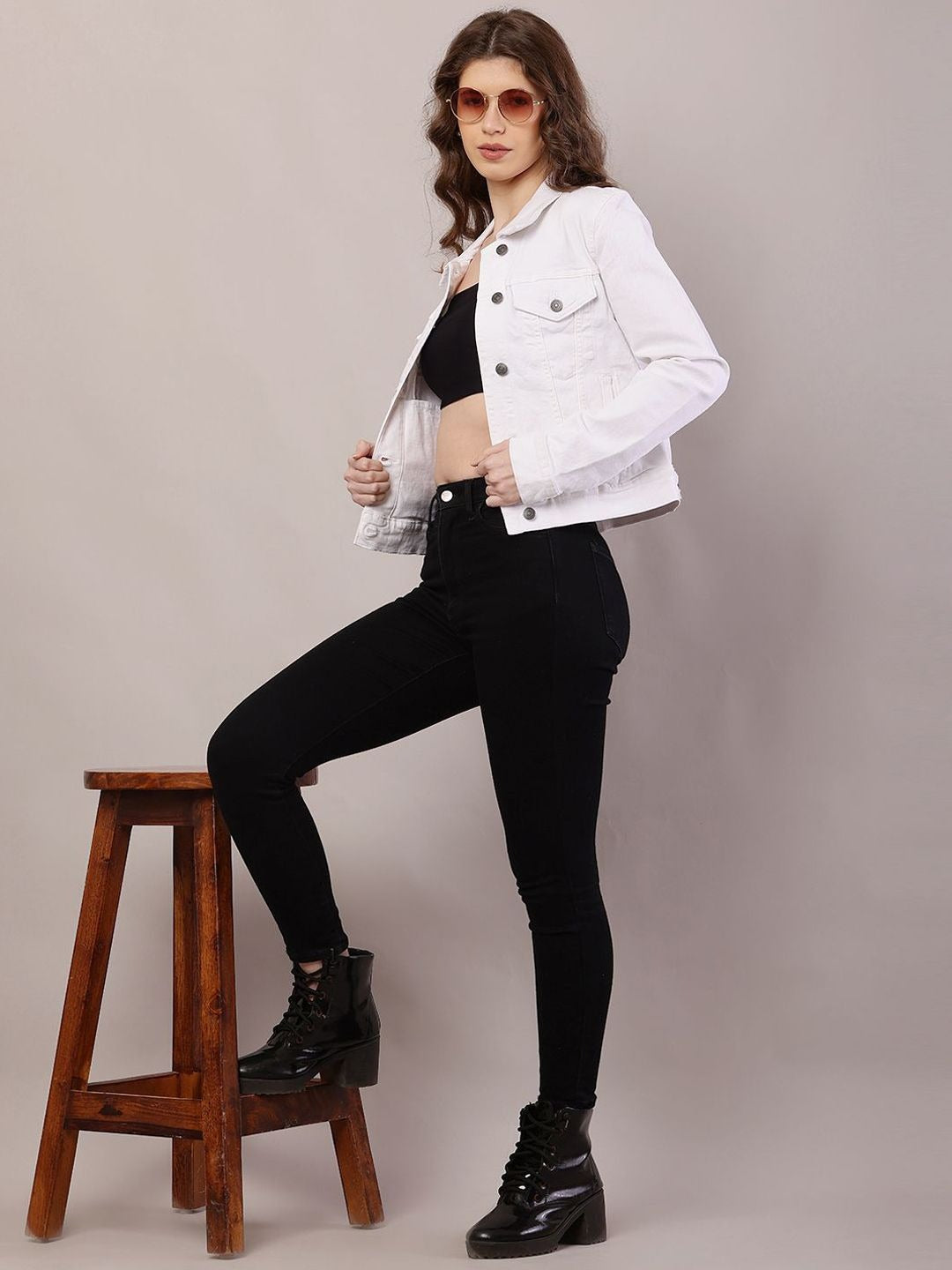 Spread Collar Cotton Crop Denim Jacket – Trendy Short-Length Outerwear for Women in Pakistan | HB INDUSTRIES