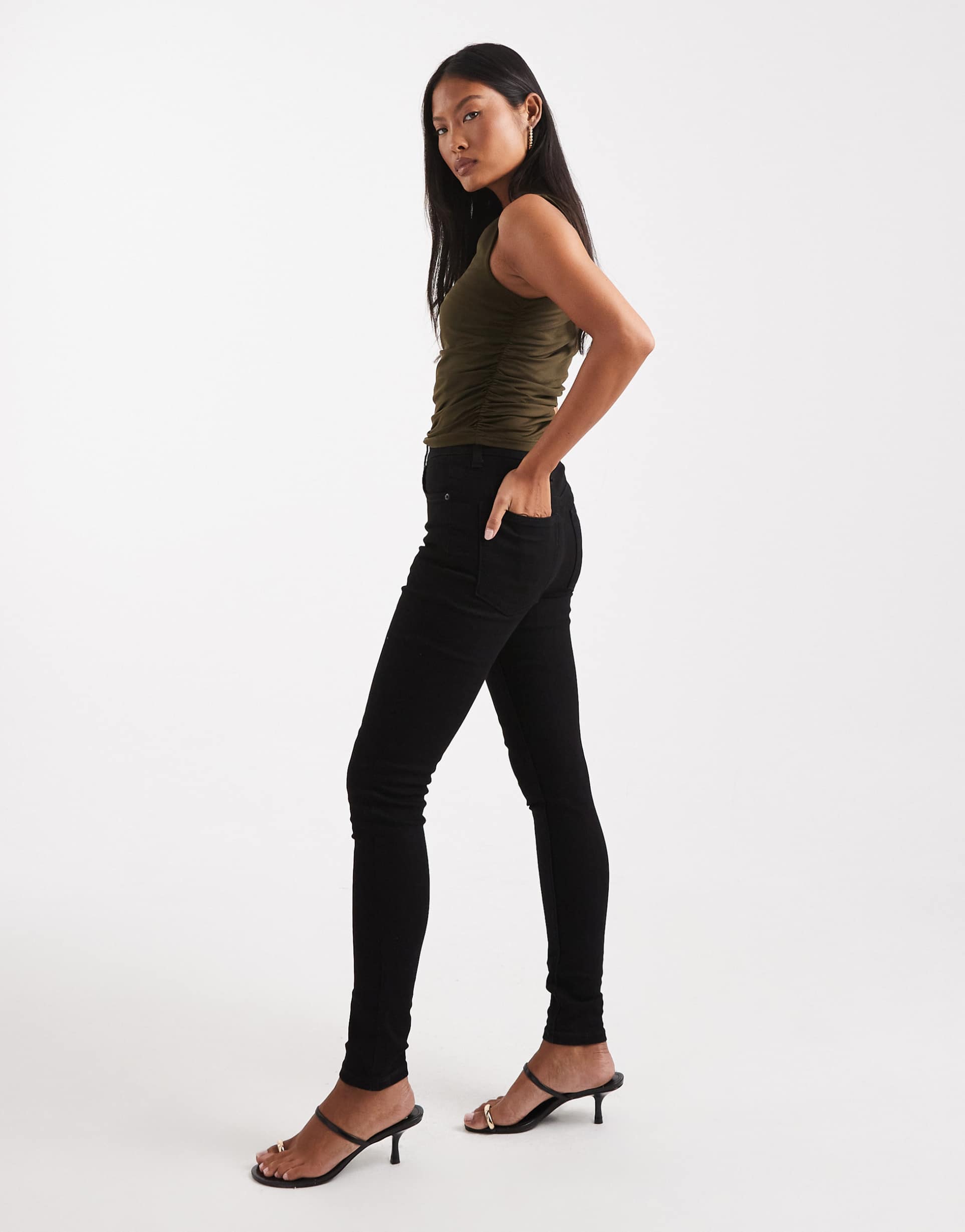Women Skinny Jeans in Clean Black – Stretchable Slim Fit Denim | DOCACCA