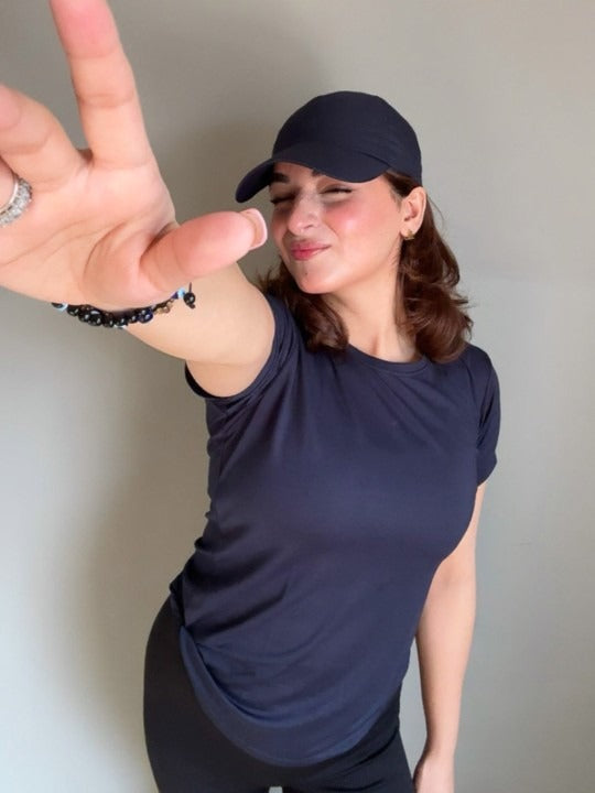 Men Round Neck Quick Dry Breathable Training T-Shirt – Active Wear Pakistan