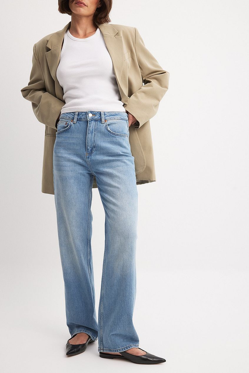 Women Straight High Waist Jeans – Classic High-Rise Straight Leg Denim for Pakistani Women | DOCACCA