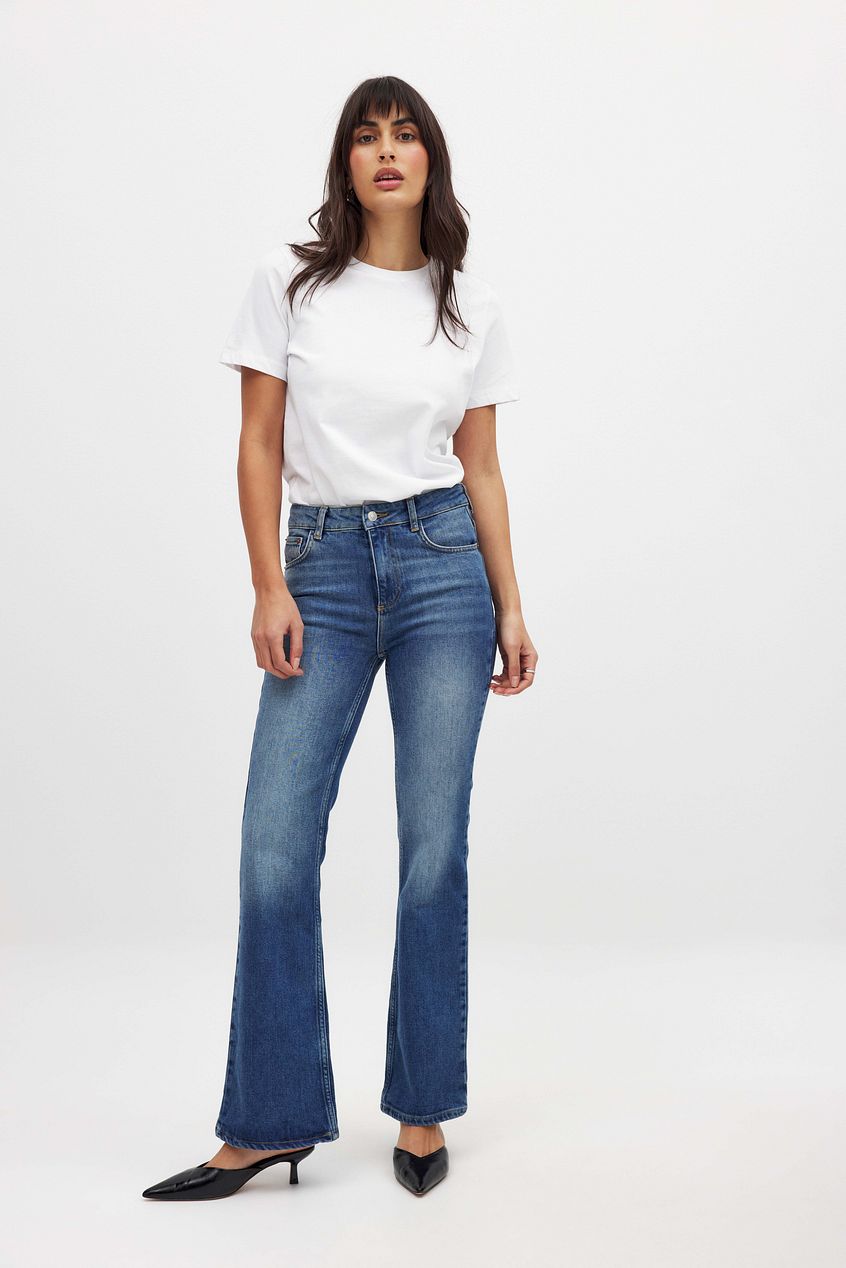 Women High Waist Flared Denim – High Rise Flare Jeans, Vintage Revival for Pakistani Women | DOCACCA