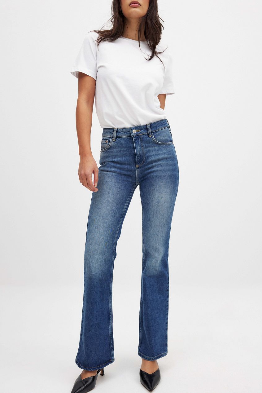 Women High Waist Flared Denim – High Rise Flare Jeans, Vintage Revival for Pakistani Women | DOCACCA