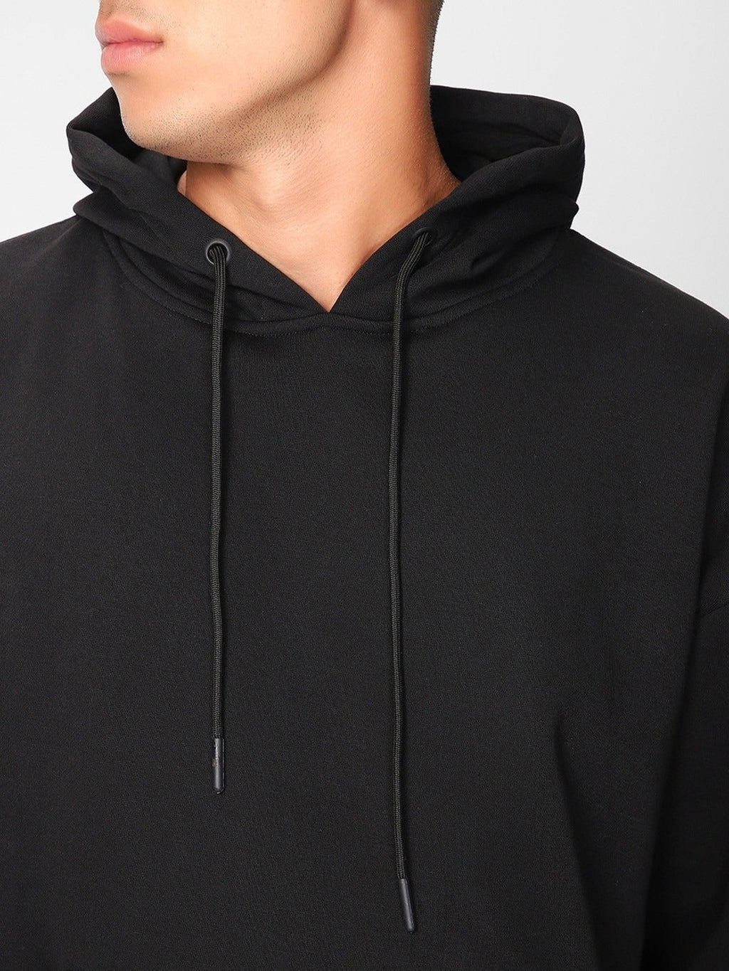 Men Oversized Hoodies – Trendy Streetwear & Comfortable Winter Fashion in Pakistan