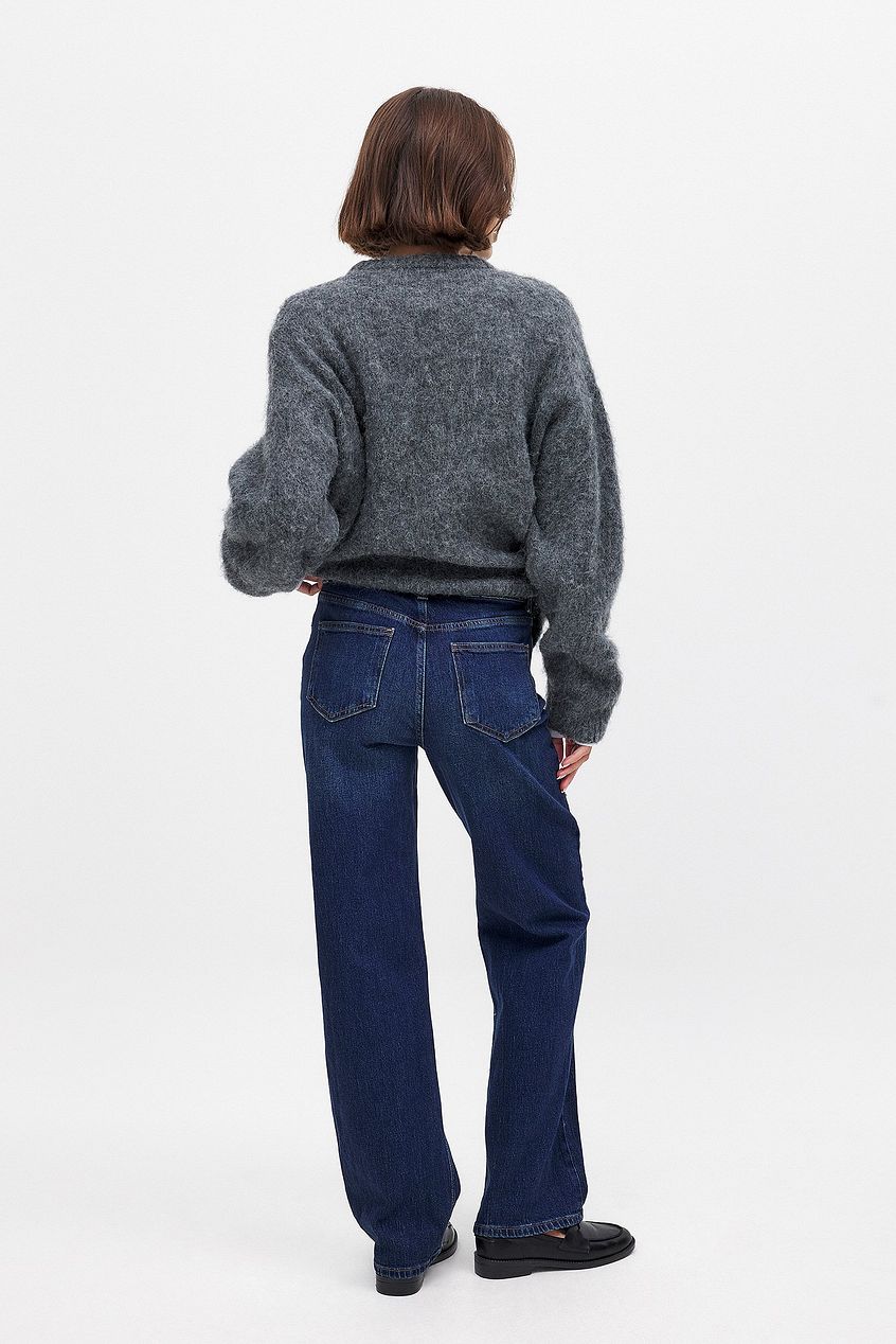 Women Straight High Waist Jeans – Timeless High-Rise Straight Leg Denim for Pakistani Women | DOCACCA