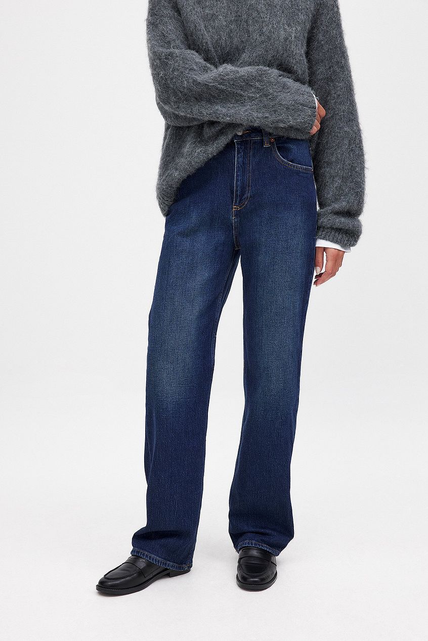 Women Straight High Waist Jeans – Timeless High-Rise Straight Leg Denim for Pakistani Women | DOCACCA