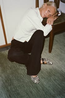 Women Mid Waist Straight Denim Jeans – Mid-Rise Straight Fit, Comfortable Everyday Denim | DOCACCA