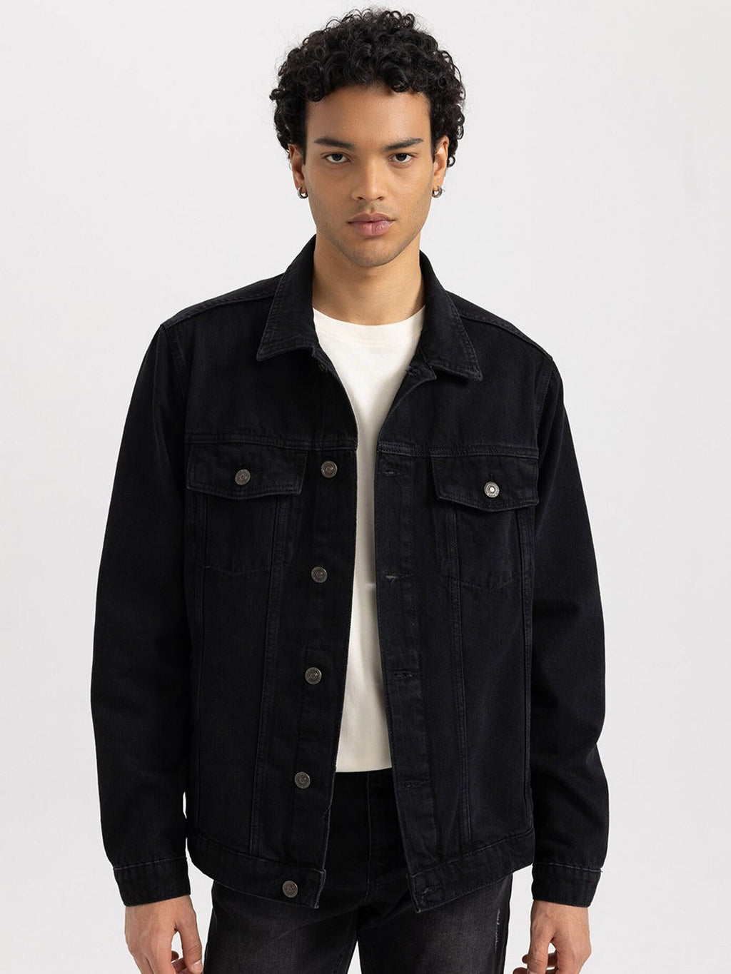Spread Collar Pure Cotton Denim Jacket – All-Season Men’s Outerwear for Pakistan | DOCACCA