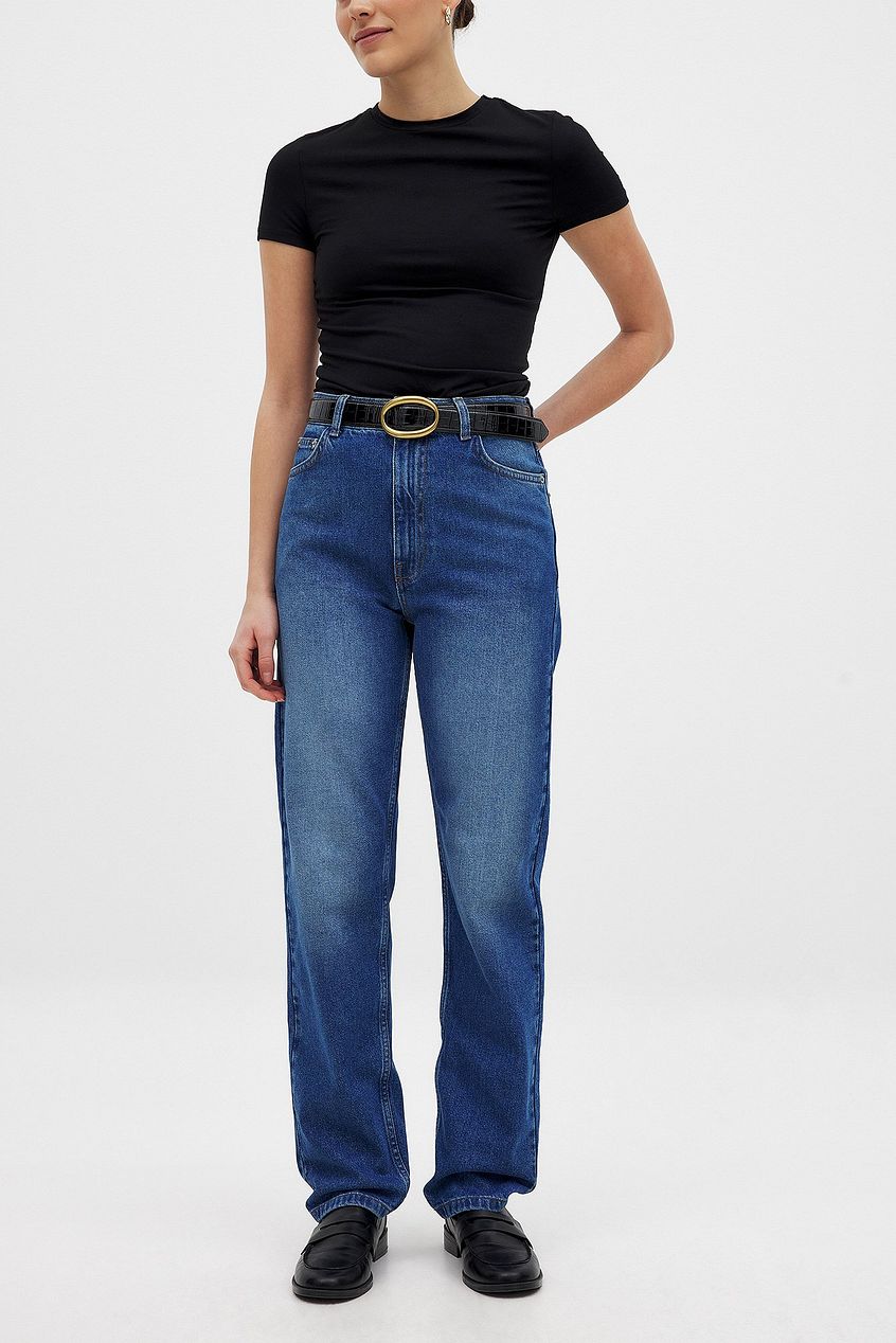 Women Straight High Waist Jeans – High-Rise Straight Leg Denim for Everyday Pakistan | DOCACCA