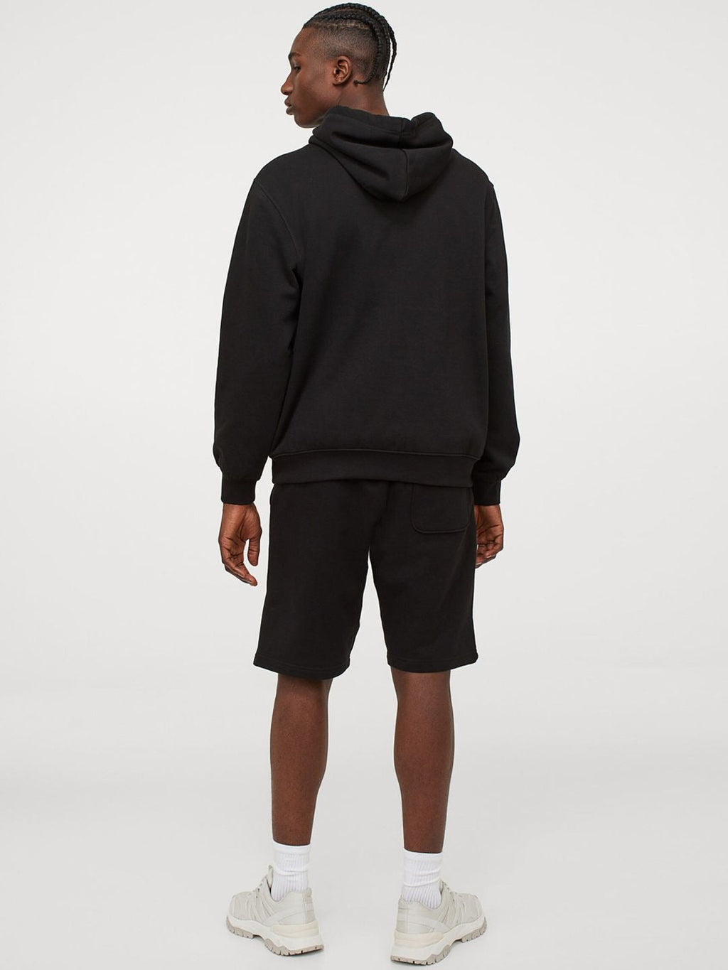 Men Black Relaxed Fit Hoodie – Comfortable Cotton Sweatshirt for Everyday Style in Pakistan | DOCACCA