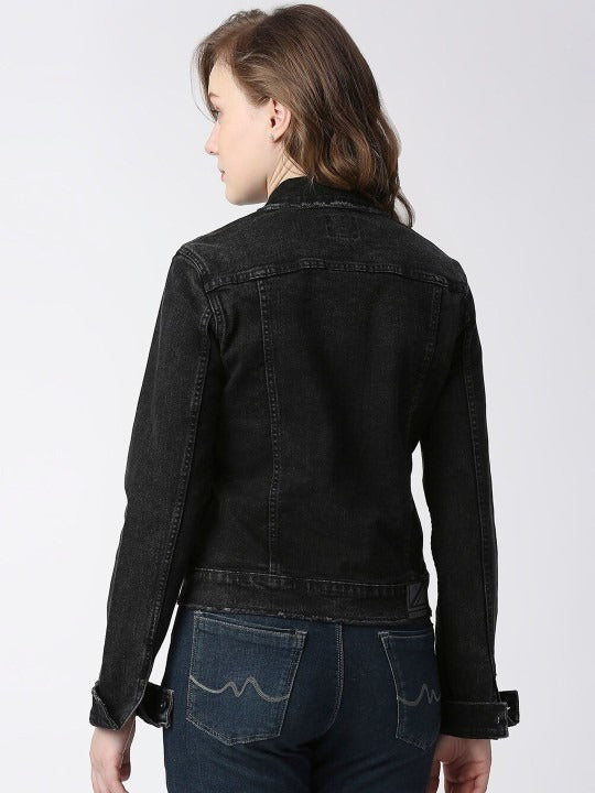 Women Washed Cotton Crop Denim Jacket for Daily Wear in Pakistan | DOCACCA