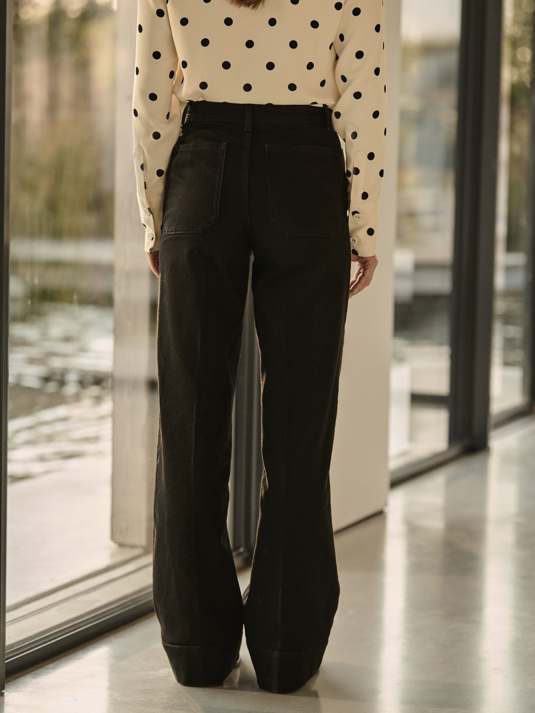 Women Black Patch Pocket Wide Leg Jeans – High Waist Loose Fit Denim Pants for Women in Pakistan | HB INDUSTRIES