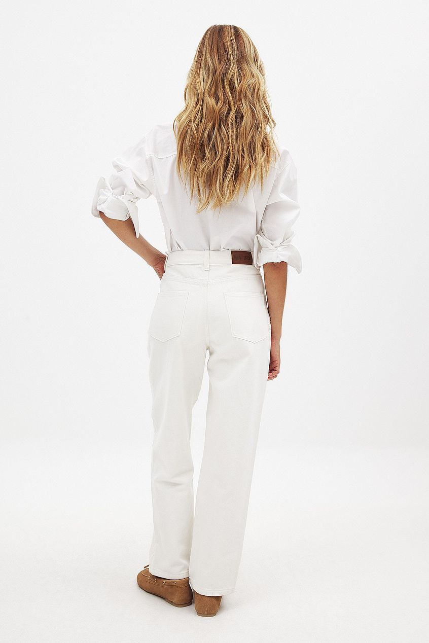 Women Cropped Scallop Detail Denim Jeans – Feminine Scallop Hem, Trendy Cropped Fit | DOCACCA