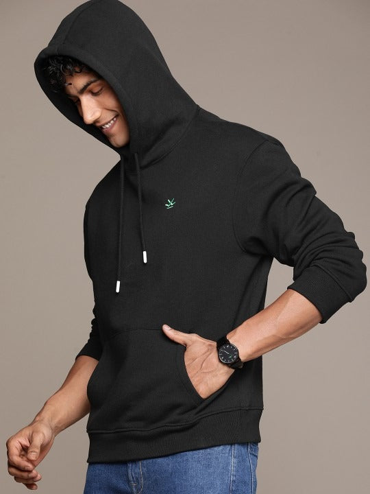 Solid Hooded Pullover Sweatshirt – Comfortable Winter Hoodie for Men in Pakistan