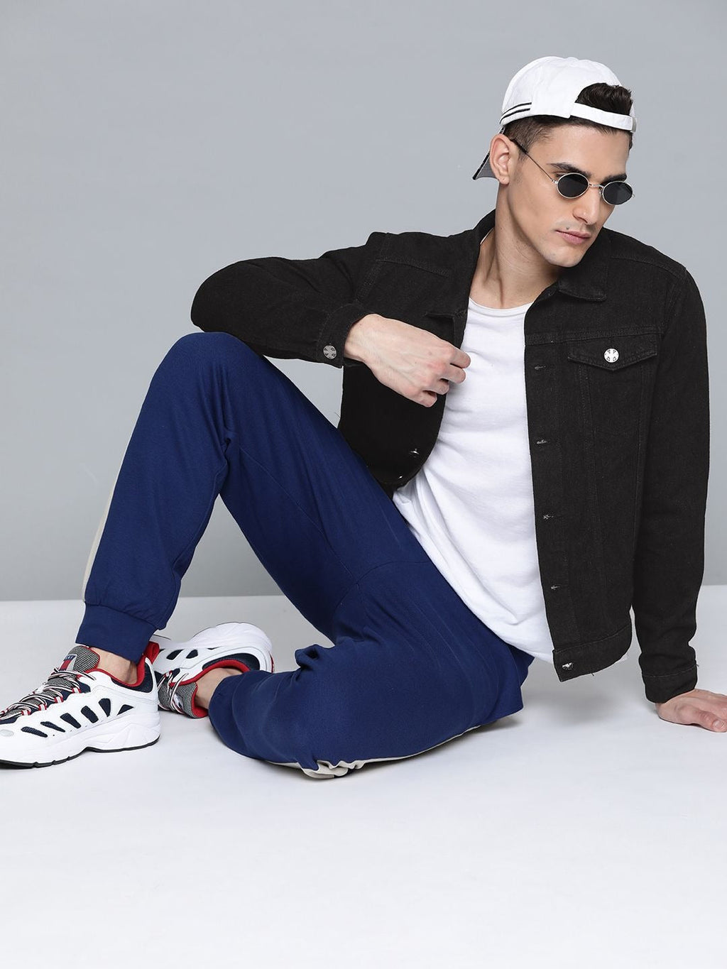 Men Black Cotton Denim Jacket – Breathable Urban Style for Pakistani Men | DOCACCA