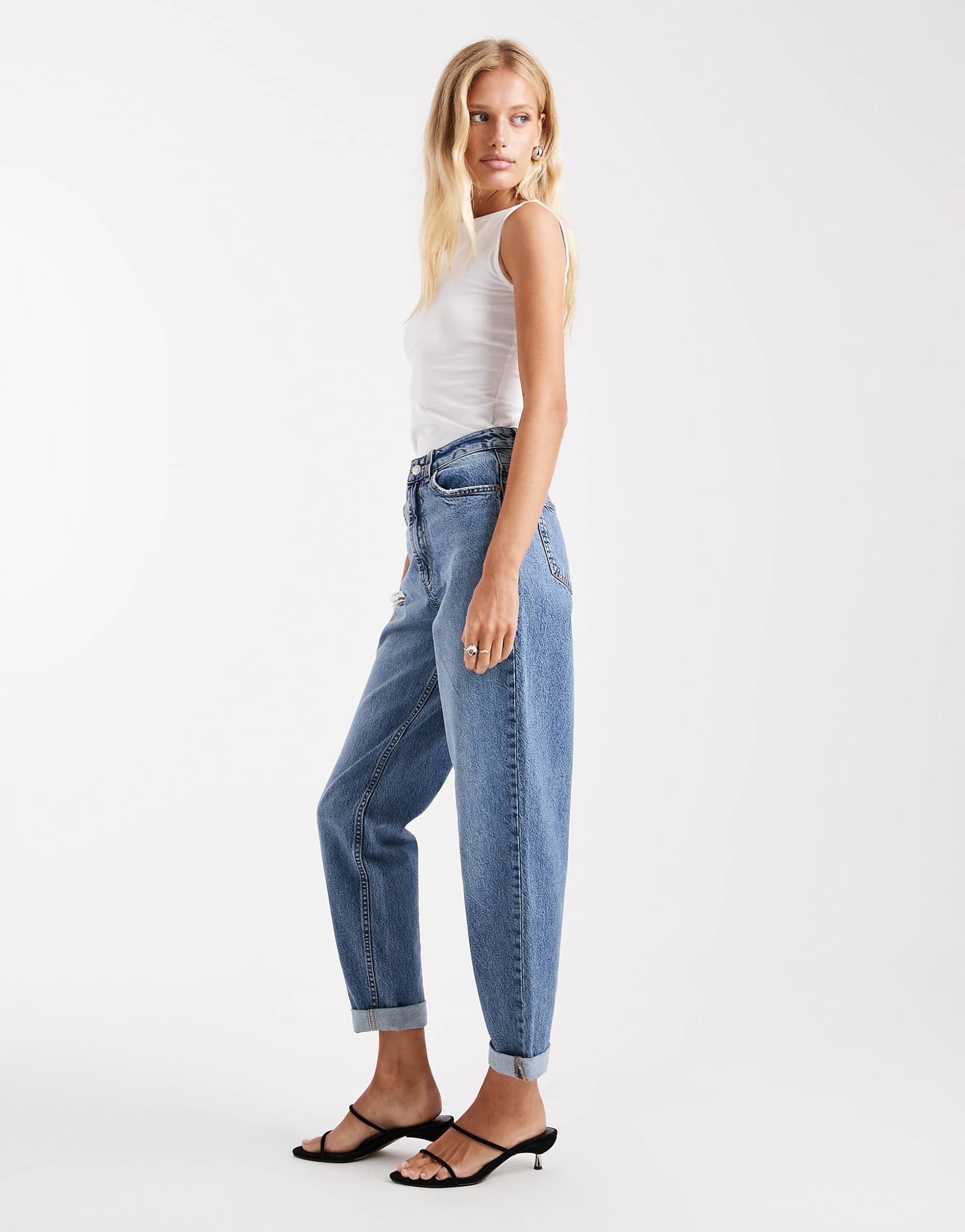 Mom Jeans in Mid Blue – High Waist Vintage Fit Denim for Women in Pakistan | DOCACCA