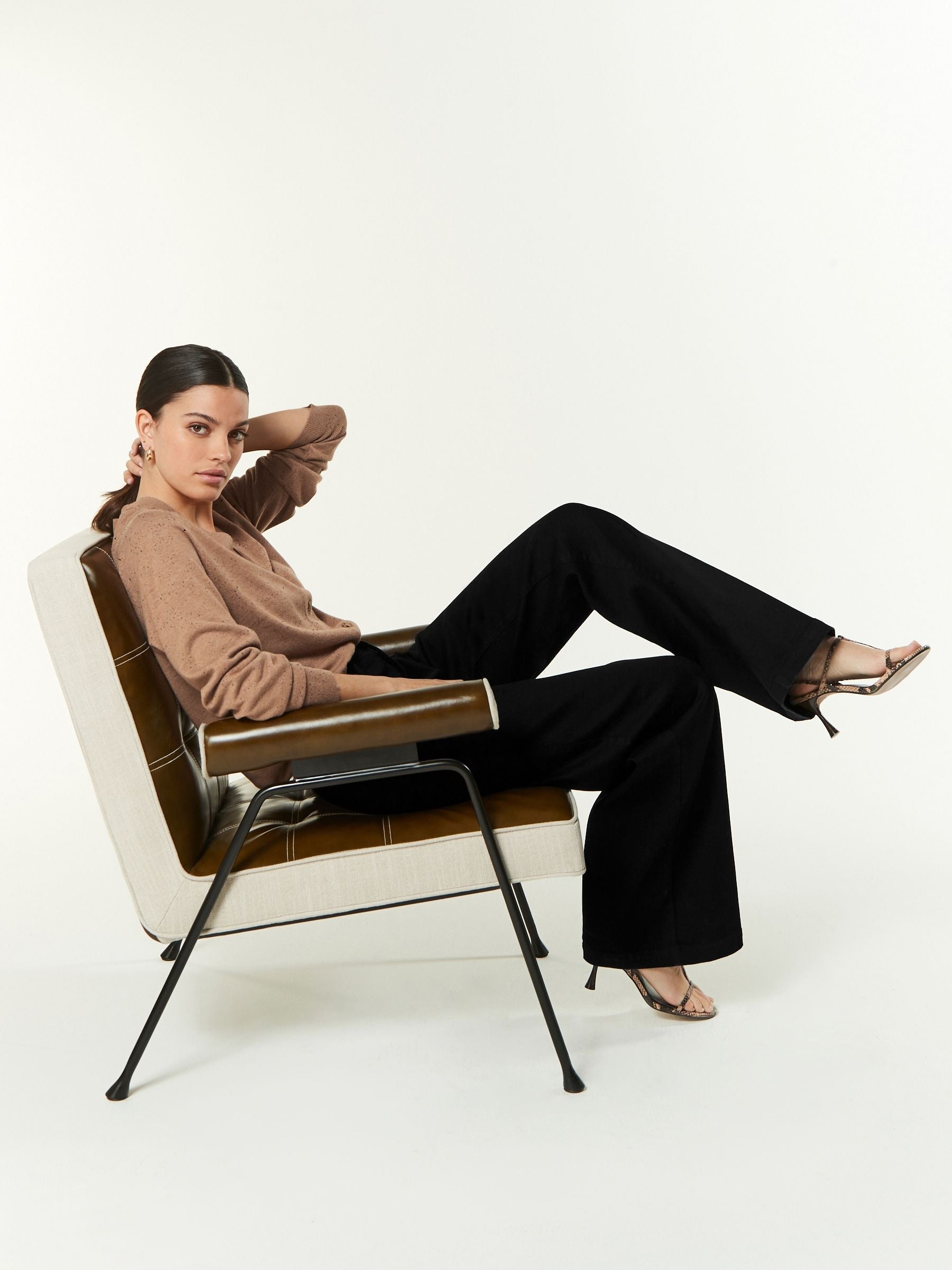 Women Black Wide Leg Jeans – High Waist Loose Fit Denim Pants for Women in Pakistan | HB INDUSTRIES