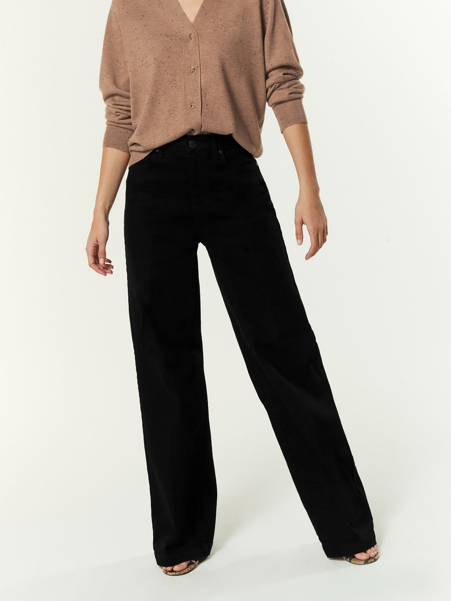 Women Black Wide Leg Jeans – High Waist Loose Fit Denim Pants for Women in Pakistan | HB INDUSTRIES
