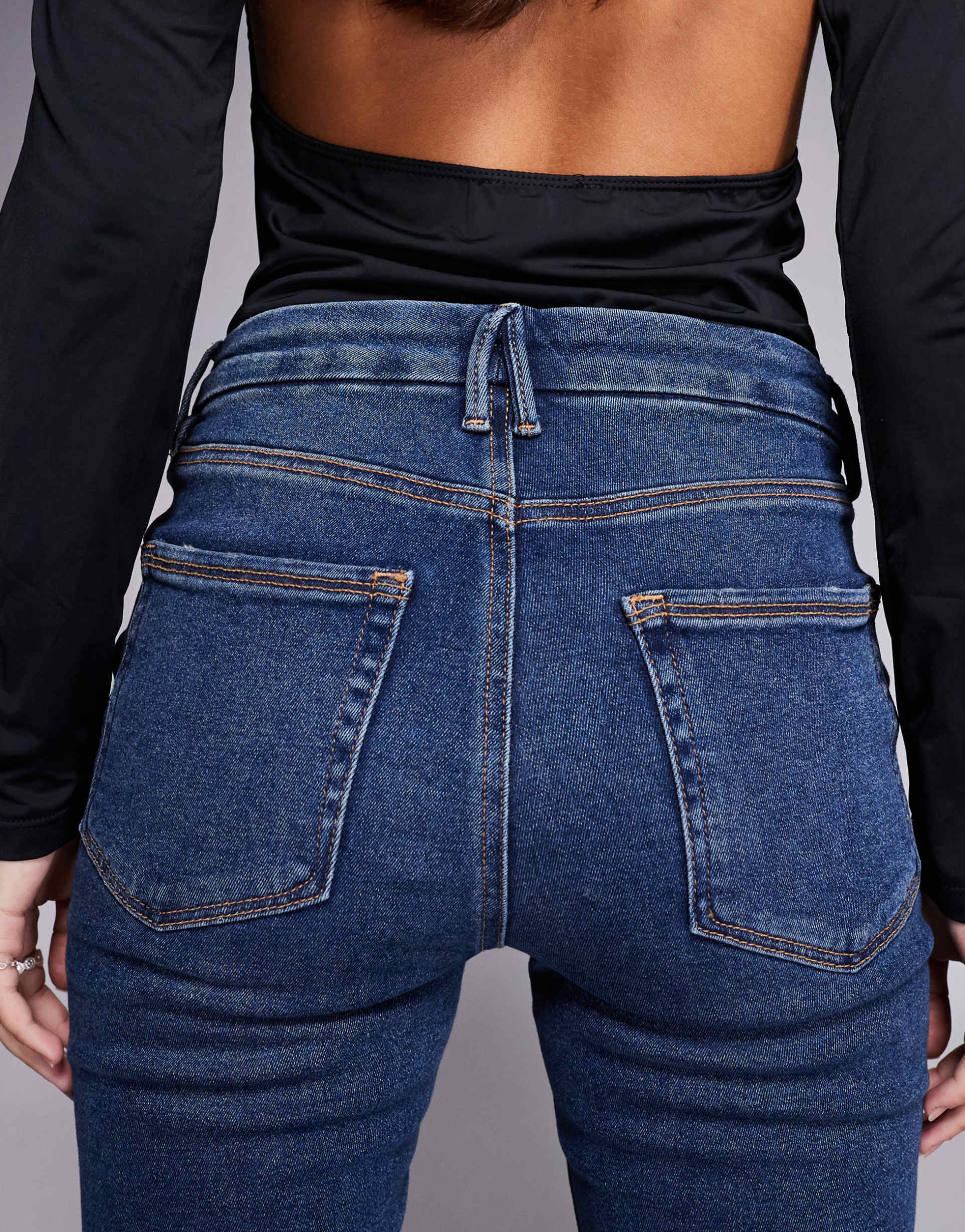 Skinny Jeans in Dark Blue – Stretchable, Slim Fit Denim for Men in Pakistan | DOCACCA