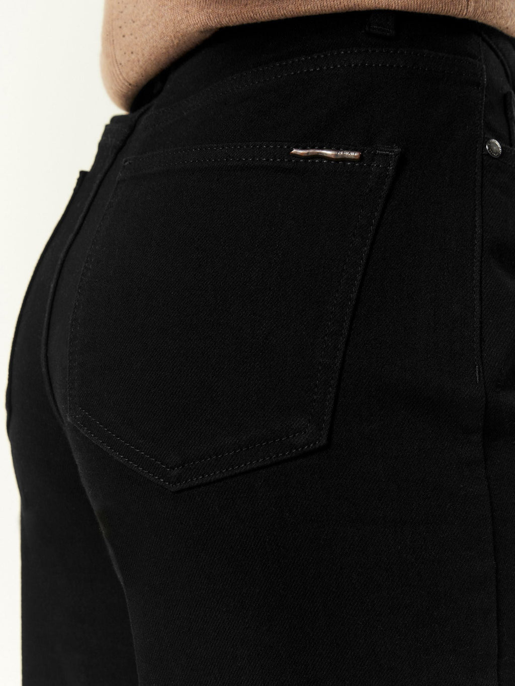 Women Black Wide Leg Jeans – High Waist Loose Fit Denim Pants for Women in Pakistan | HB INDUSTRIES
