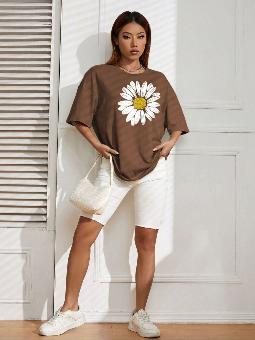 Floral Printed Cotton T-shirt – Stylish Women’s Casual Wear in Pakistan